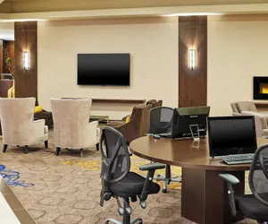 Photo 4 - Sheraton Lisle Naperville Hotel