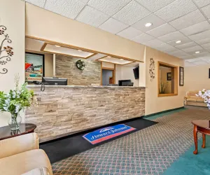 Photo 4 - Howard Johnson by Wyndham Albany