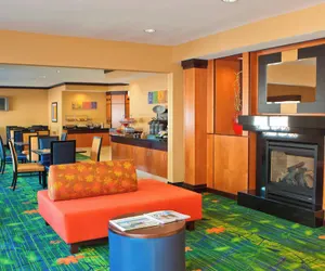 Photo 3 - Fairfield Inn & Suites by Marriott Champaign