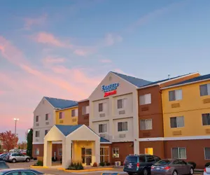 Photo 2 - Fairfield Inn & Suites by Marriott Champaign