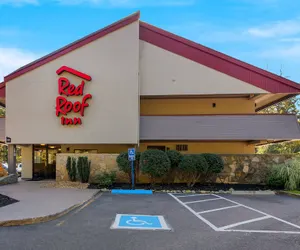 Photo 2 - Red Roof Inn Salem