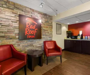 Photo 3 - Red Roof Inn Salem