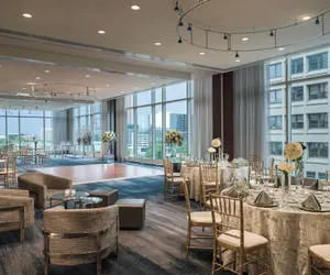 Photo 5 - Renaissance Baltimore Harborplace Hotel