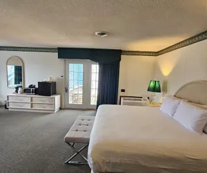 Photo 2 - Knights Inn Mackinaw City