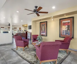 Photo 3 - Best Western Cottonwood Inn