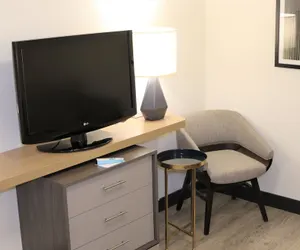 Photo 2 - Holiday Inn & Suites St. Cloud by IHG