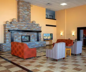 Photo 3 - Econo Lodge