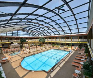 Photo 2 - Best Western Plus Dubuque Hotel & Conference Center