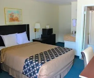 Photo 3 - Rodeway Inn