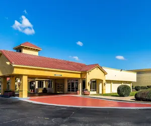 Photo 2 - Quality Inn Clemson near University