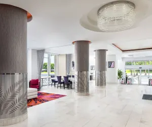 Photo 4 - YVE Hotel Miami