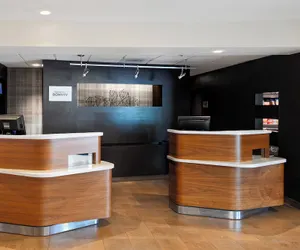 Photo 3 - Courtyard by Marriott Cincinnati Blue Ash