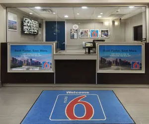 Photo 4 - Motel 6 Fort Worth, TX - Downtown East