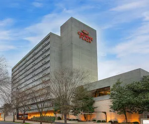Photo 2 - Crowne Plaza Knoxville Downtown University by IHG