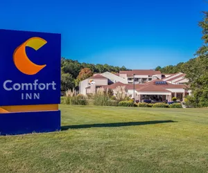 Photo 2 - Comfort Inn Roswell-Dunwoody