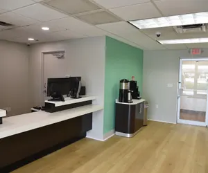 Photo 3 - Signature Inn Miami