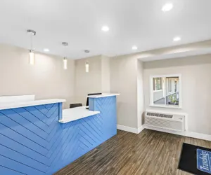 Photo 3 - Travelodge by Wyndham Santa Rosa Wine Country