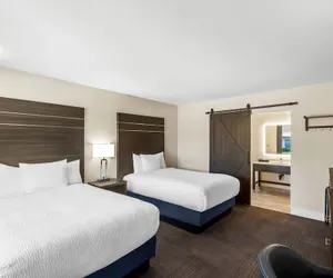 Photo 4 - Travelodge by Wyndham Santa Rosa Wine Country