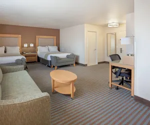 Photo 4 - Holiday Inn Express Monterey-Cannery Row, an IHG Hotel