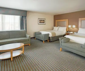 Photo 5 - Holiday Inn Express Monterey-Cannery Row by IHG