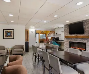 Photo 2 - Best Western Kendallville Inn