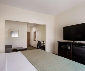 Photo 5 - Best Western Kendallville Inn
