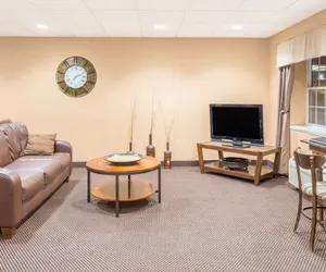 Photo 3 - Microtel Inn & Suites by Wyndham Quincy Downtown/River Area