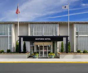 Photo 2 - Midtown Hotel