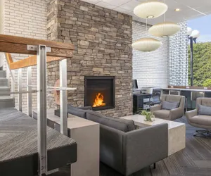 Photo 4 - Midtown Hotel