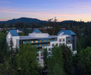 Photo 2 - AC Hotel by Marriott Lake Oswego