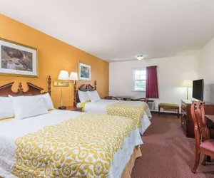 Photo 2 - Days Inn by Wyndham Amherst