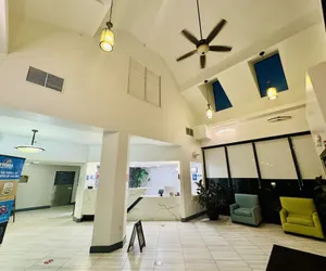 Photo 4 - Best Western Aku Tiki Inn