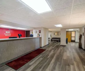 Photo 2 - Econo Lodge Duluth near Miller Hill Mall