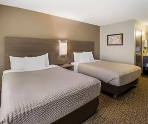 Photo 4 - Econo Lodge Duluth near Miller Hill Mall