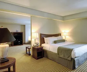 Photo 5 - Holiday Inn & Suites Pittsfield-Berkshires by IHG