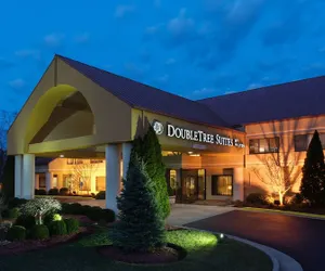 Photo 2 - DoubleTree Suites by Hilton Hotel Cincinnati - Blue Ash