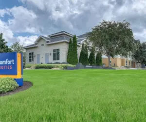 Photo 2 - Comfort Suites Madison West - Middleton