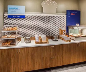 Photo 2 - Holiday Inn Express - Atlanta/Kennesaw by IHG