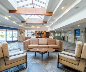 Photo 5 - Four Points by Sheraton Ventura Harbor Resort