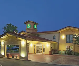 Photo 2 - La Quinta Inn by Wyndham Salt Lake City Midvale