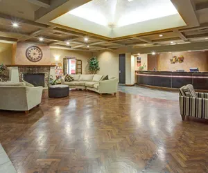Photo 2 - Four Points by Sheraton Englewood