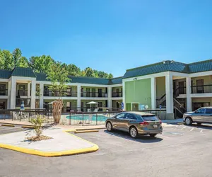 Photo 2 - Quality Inn & Suites near Six Flags - Austell