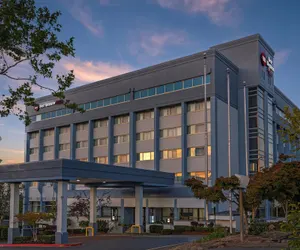 Photo 2 - Best Western Plus Downtown Tacoma