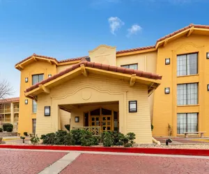 Photo 2 - La Quinta Inn by Wyndham El Paso West