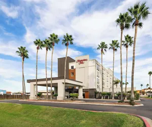 Photo 2 - Hampton Inn Laredo