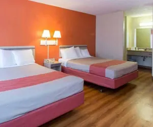 Photo 4 - Cathedral Hill Hotel
