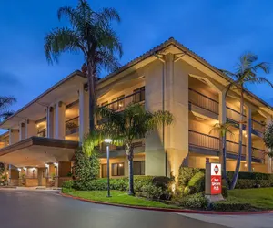 Photo 2 - Best Western Plus Orange County Airport North