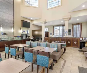 Photo 4 - Best Western Oxnard Inn