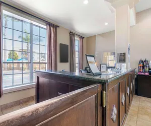 Photo 5 - Best Western Oxnard Inn
