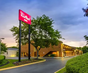 Photo 2 - Red Roof Inn Edgewood